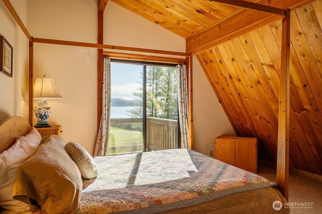 239 Shoreland Drive, Lopez Island, WA 98261