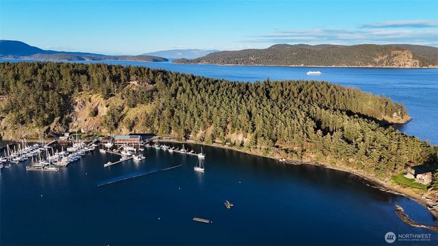 239 Shoreland Drive, Lopez Island, WA 98261
