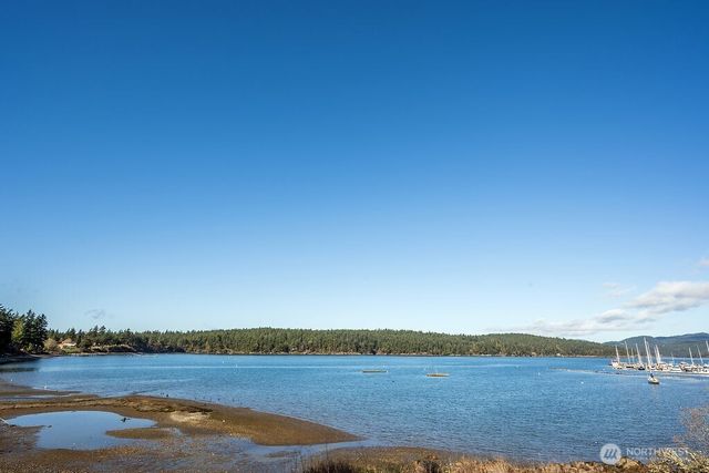 239 Shoreland Drive, Lopez Island, WA 98261