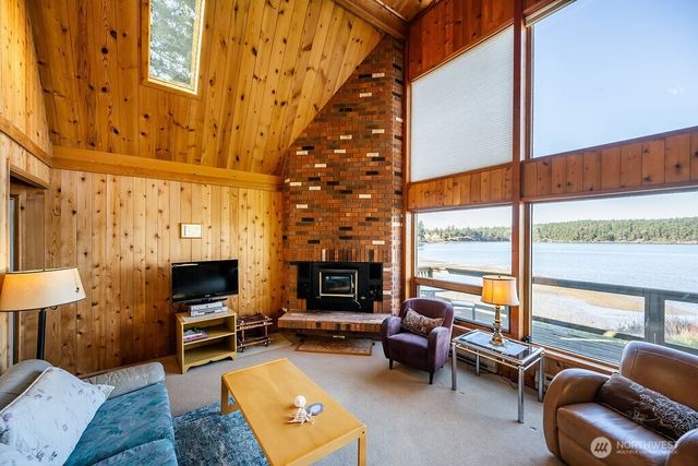 239 Shoreland Drive, Lopez Island, WA 98261