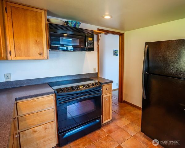 239 Shoreland Drive, Lopez Island, WA 98261