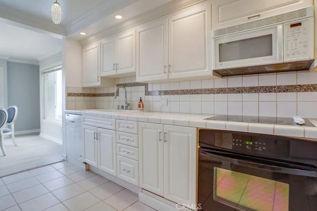 3200 La Rotonda Drive 311, Rancho Palos Verdes, CA 90275