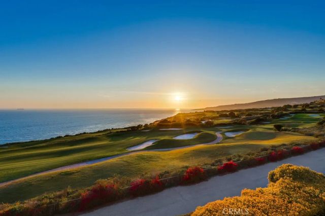 3200 La Rotonda Drive 311, Rancho Palos Verdes, CA 90275