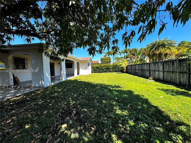 2835 SW 108th Pl, Miami, FL 33165