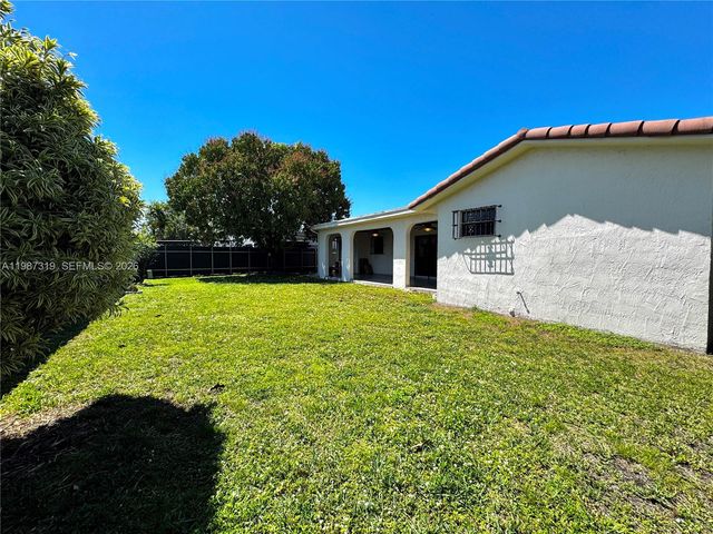 2835 SW 108th Pl, Miami, FL 33165