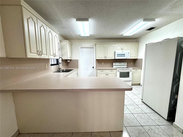 2835 SW 108th Pl, Miami, FL 33165