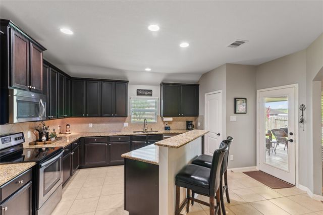 18782 Maverick Ranch Road E, Magnolia, TX 77355