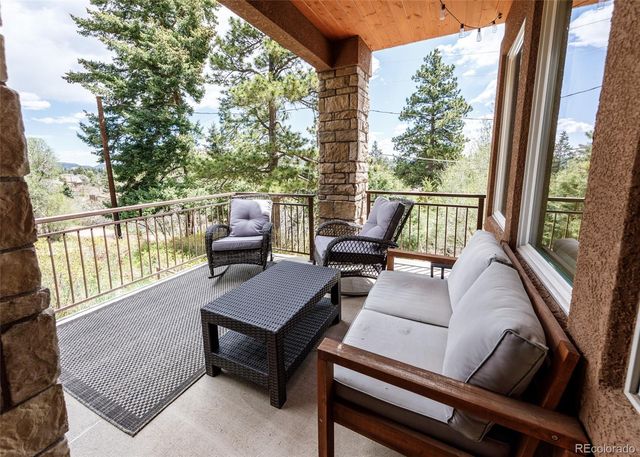 374 Hoover Lane, Palmer Lake, CO 80133