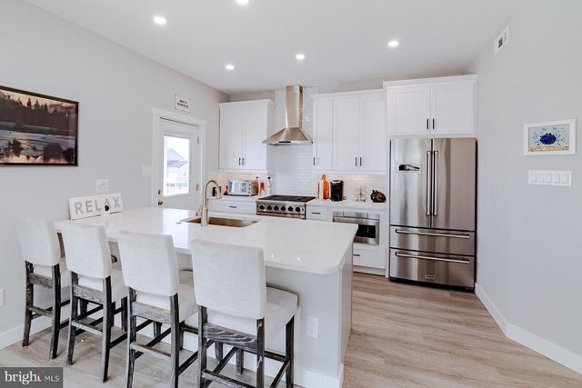 327 OAKLAND AVE, Pleasantville, NJ 08232