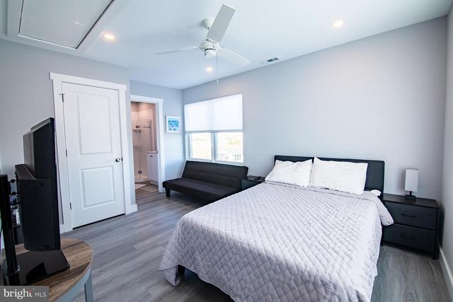 327 OAKLAND AVE, Pleasantville, NJ 08232