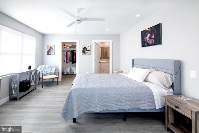 327 OAKLAND AVE, Pleasantville, NJ 08232