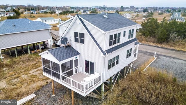 327 OAKLAND AVE, Pleasantville, NJ 08232