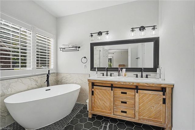 5718 Bayleaf Lane, Greensboro, NC 27455