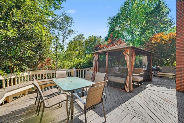 5718 Bayleaf Lane, Greensboro, NC 27455