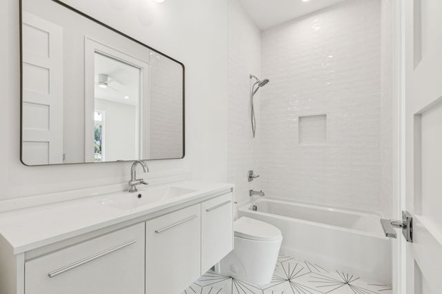 900 Haines Avenue, Dallas, TX 75208