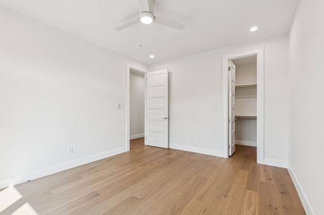 900 Haines Avenue, Dallas, TX 75208