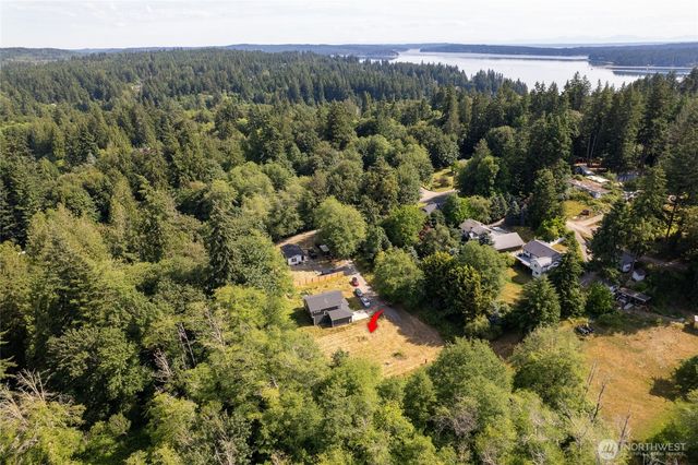 1875 NE Sipes Lane, Bremerton, WA 98311