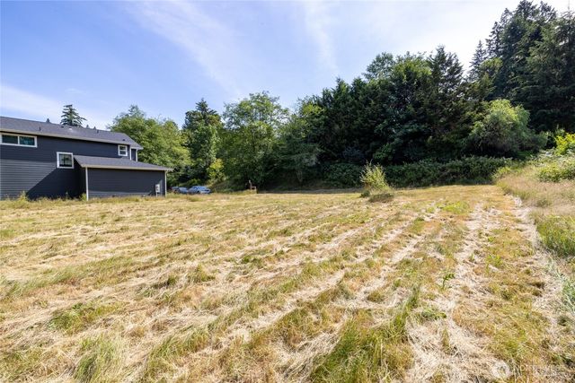 1875 NE Sipes Lane, Bremerton, WA 98311