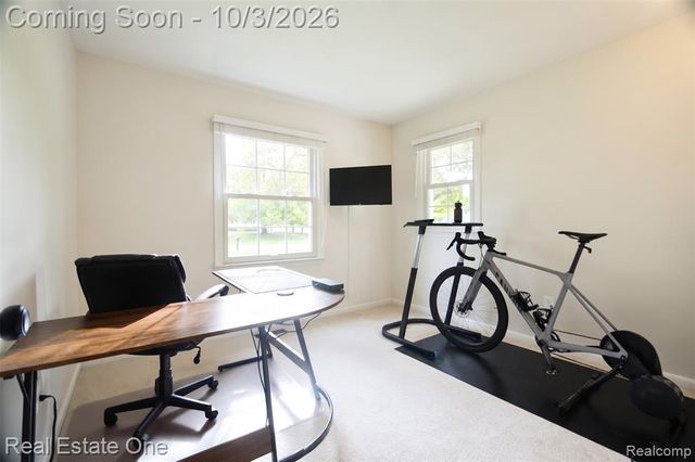 915 Ironstone Drive, Rochester Hills, MI 48309