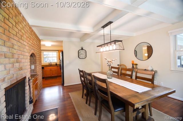 915 Ironstone Drive, Rochester Hills, MI 48309
