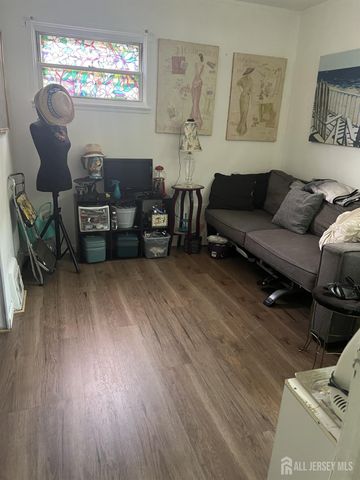 520 N Park Drive N, Perth Amboy, NJ 08861