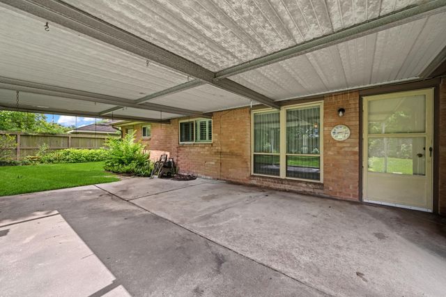 7103 Pella Drive, Houston, TX 77036