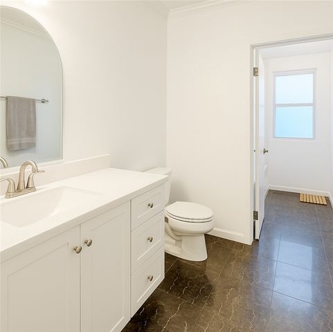 6301 Coldwater Canyon 22, North Hollywood, CA 91606