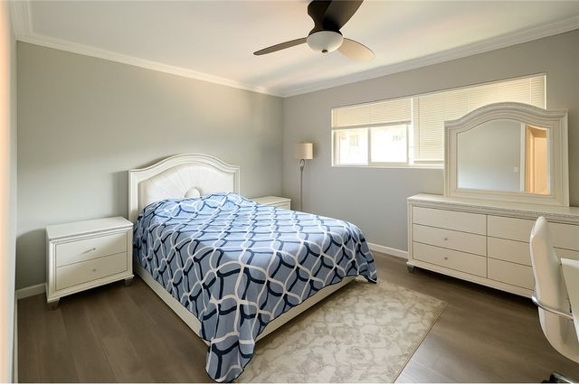 6301 Coldwater Canyon 22, North Hollywood, CA 91606