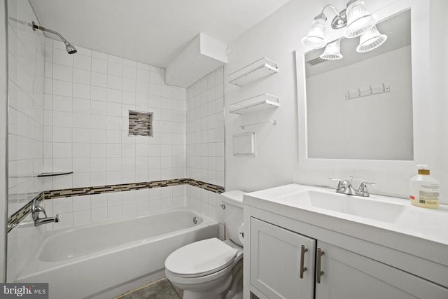 9328 HUMPHRIES DR, Burke, VA 22015