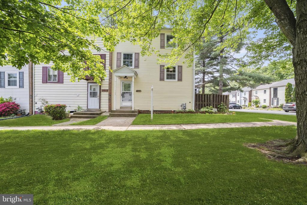 9328 HUMPHRIES DR, Burke, VA 22015