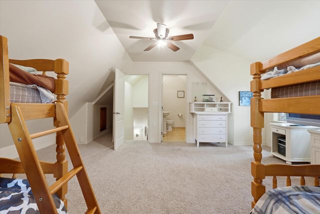 17179 Island Loop Way, Bend, OR 97707