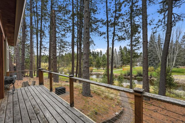 17179 Island Loop Way, Bend, OR 97707