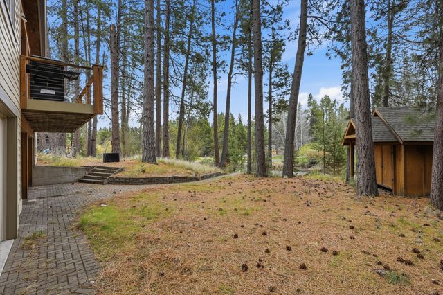 17179 Island Loop Way, Bend, OR 97707