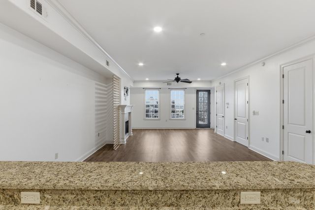 65 E Pontotoc Ave Apt 303, Memphis, TN 38103