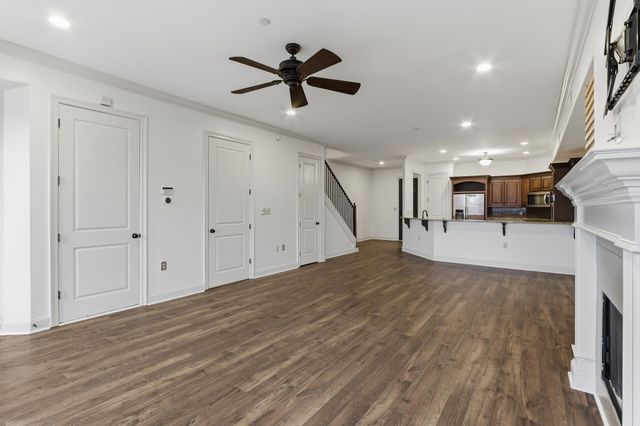 65 E Pontotoc Ave Apt 303, Memphis, TN 38103