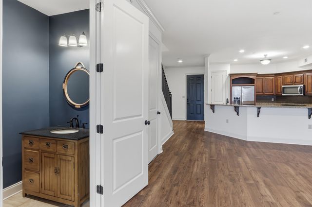 65 E Pontotoc Ave Apt 303, Memphis, TN 38103