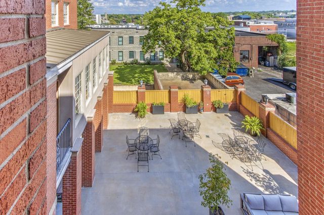 65 E Pontotoc Ave Apt 303, Memphis, TN 38103