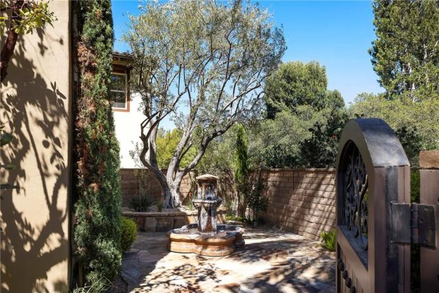 9 Sandalo Court, Ladera Ranch, CA 92694