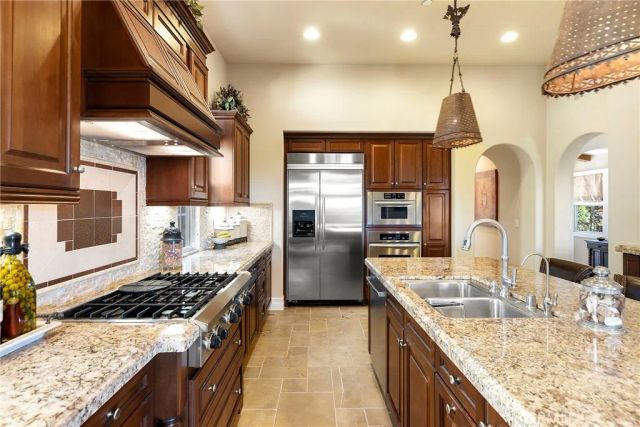 9 Sandalo Court, Ladera Ranch, CA 92694