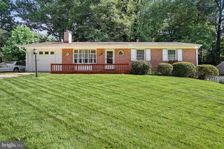 6605 HOLFORD LN, Springfield, VA 22152