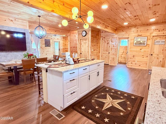 735 Timberlake Circle, Sevierville, TN 37876