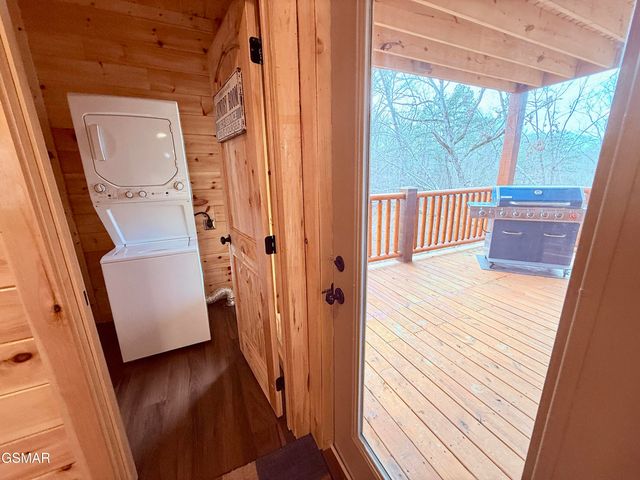 735 Timberlake Circle, Sevierville, TN 37876