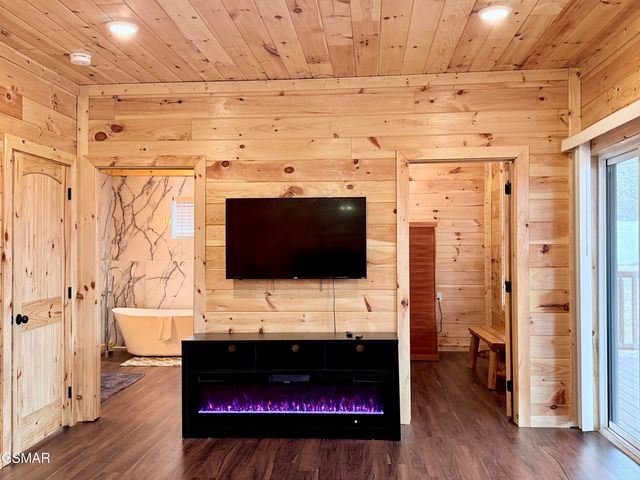 735 Timberlake Circle, Sevierville, TN 37876