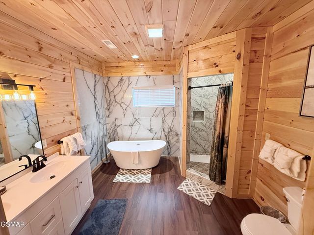 735 Timberlake Circle, Sevierville, TN 37876