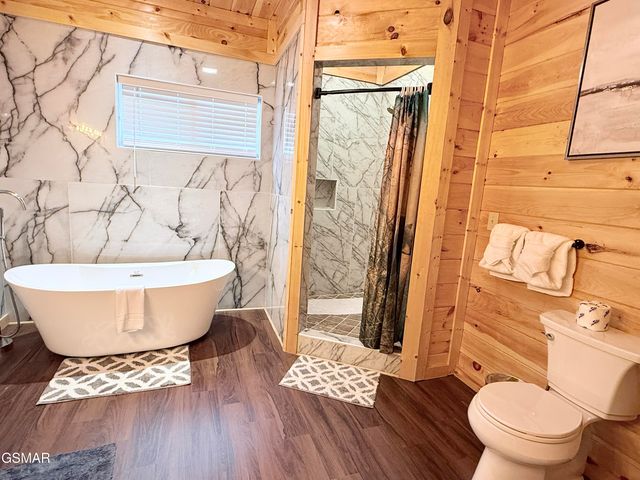 735 Timberlake Circle, Sevierville, TN 37876