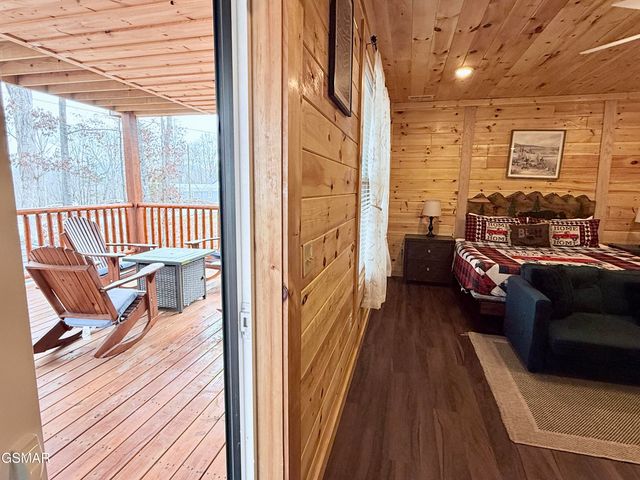 735 Timberlake Circle, Sevierville, TN 37876