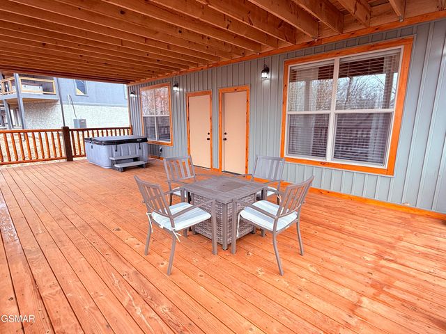 735 Timberlake Circle, Sevierville, TN 37876