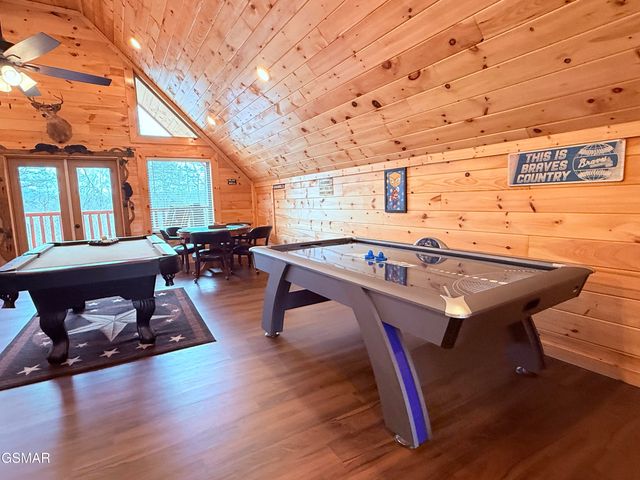 735 Timberlake Circle, Sevierville, TN 37876