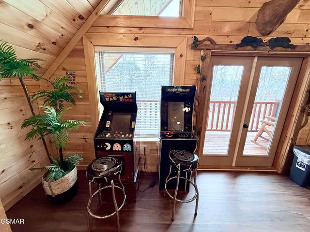 735 Timberlake Circle, Sevierville, TN 37876