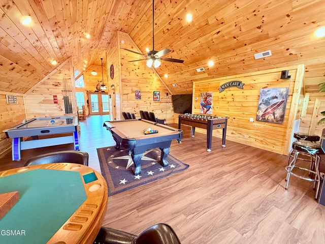 735 Timberlake Circle, Sevierville, TN 37876